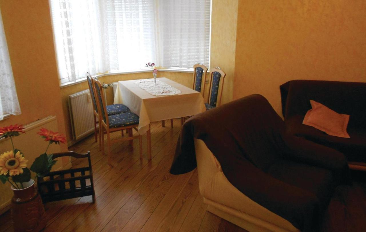 Lovely Apartment In Waren-Mueritz With Kitchen エクステリア 写真