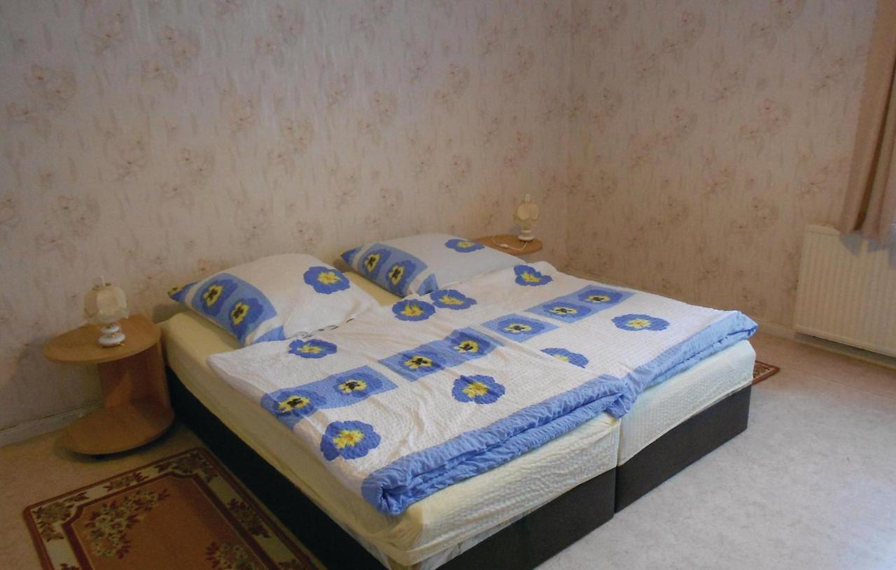 Lovely Apartment In Waren-Mueritz With Kitchen エクステリア 写真